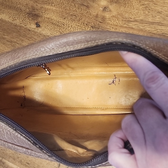 Gucci Brown Leather Crossbody Bag with Green and Red Strap - Picture 12 of 16